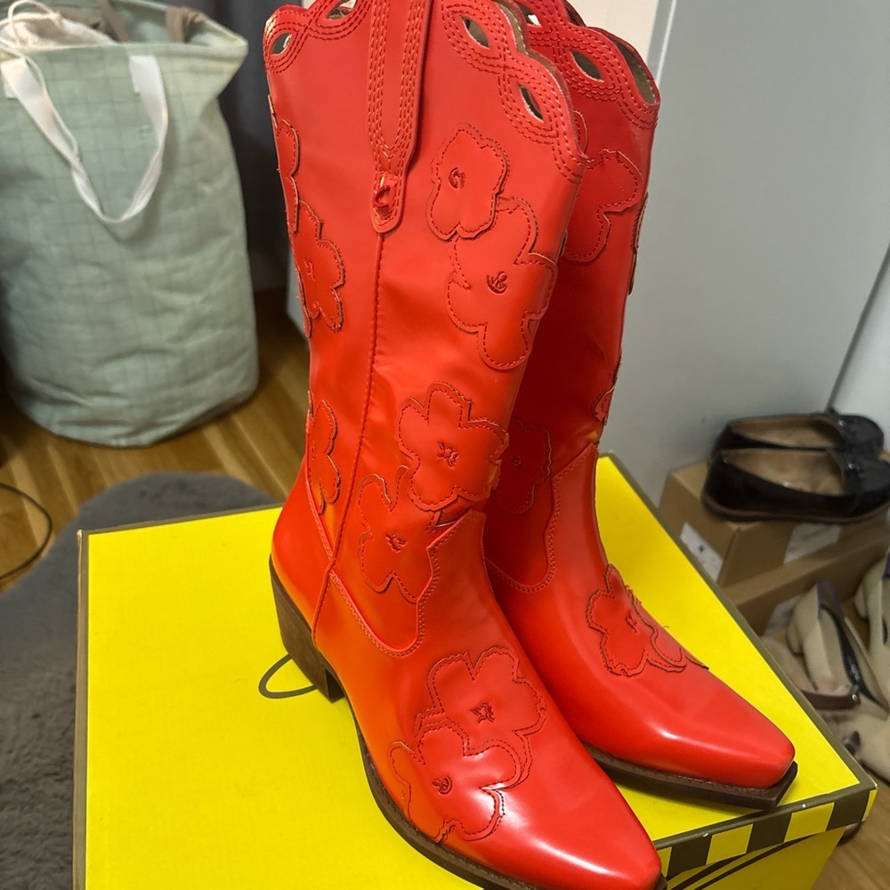 NWB Circus Cowgirl Boots